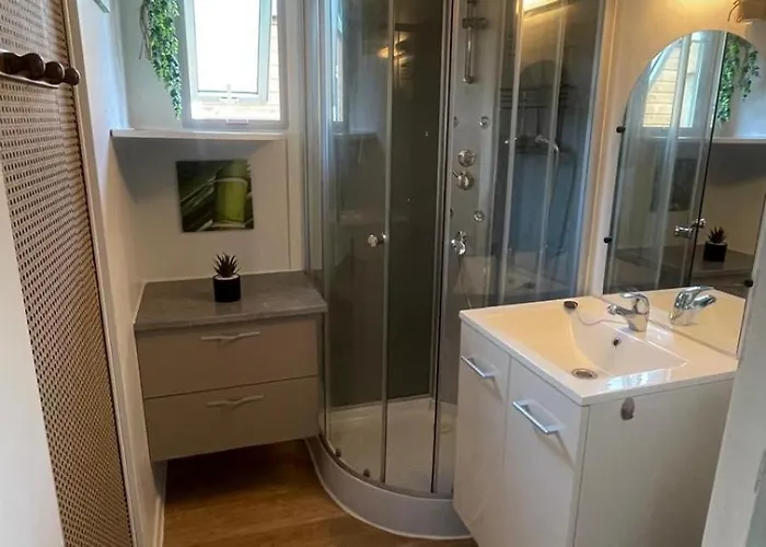 Climatise En Haute-corse 500m - Marina Di Kemping Sorbo-Ocagnano